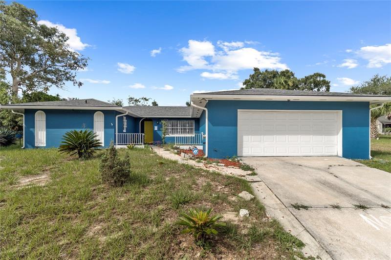 Front exterior of 1700 Needlewood Lane, Orlando
